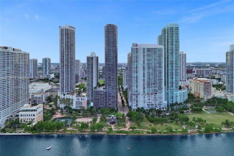 Condominio en venta en Miami, Florida, 2 dormitorios, 95.78 m2 № 1863308 - foto 13
