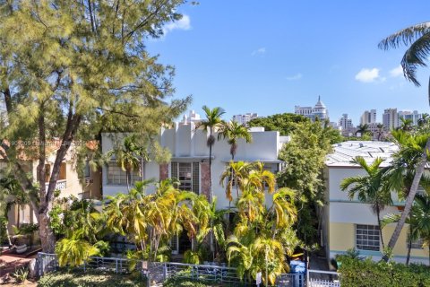 Condo in Miami Beach, Florida  № 1954982 - photo 29