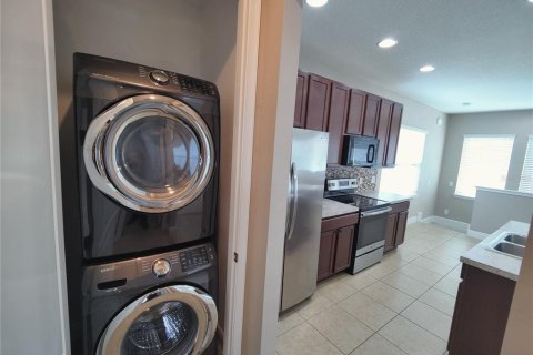 Снять в аренду квартиру в Орландо, Флорида 3 комнаты, 69.4м2, № 1918957 - фото 13
