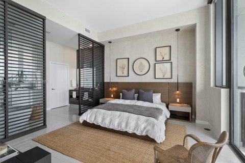 Condo in Miami, Florida, 4 bedrooms  № 2040907 - photo 18