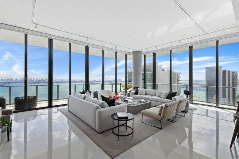 Condo in Miami, Florida, 4 bedrooms  № 2040907 - photo 4