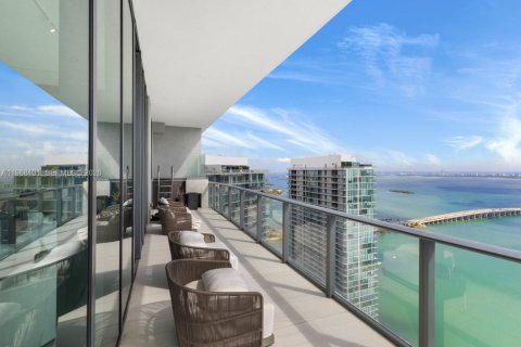 Condo in Miami, Florida, 4 bedrooms  № 2040907