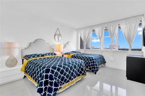 Condominio en alquiler en Hallandale Beach, Florida, 2 dormitorios, 102.19 m2 № 2000306 - foto 23