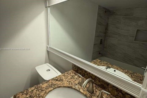 Copropriété à vendre à Pembroke Pines, Floride: 2 chambres, 96.34 m2 № 1963336 - photo 12