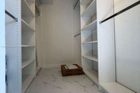 Copropriété à vendre à Pembroke Pines, Floride: 2 chambres, 96.34 m2 № 1963336 - photo 8