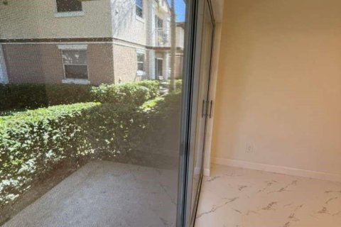 Copropriété à vendre à Pembroke Pines, Floride: 2 chambres, 96.34 m2 № 1963336 - photo 3