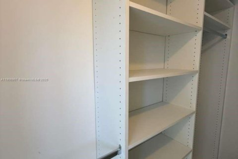 Copropriété à vendre à Pembroke Pines, Floride: 2 chambres, 96.34 m2 № 1963336 - photo 9