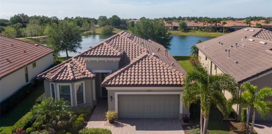Casa en Lakewood Ranch, Florida 2 dormitorios, 179.3 m2 № 1618545