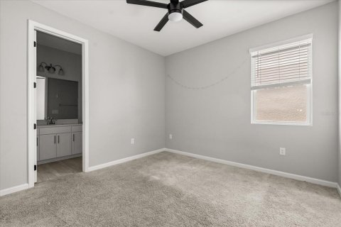 House in Lake Alfred, Florida 4 bedrooms, 198.07 sq.m. № 1912863 - photo 13