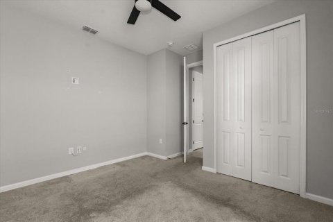 House in Lake Alfred, Florida 4 bedrooms, 198.07 sq.m. № 1912863 - photo 11