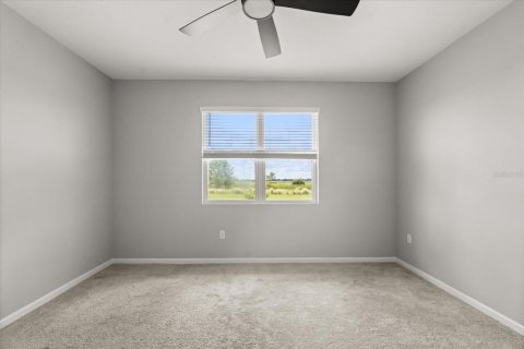 House in Lake Alfred, Florida 4 bedrooms, 198.07 sq.m. № 1912863 - photo 10