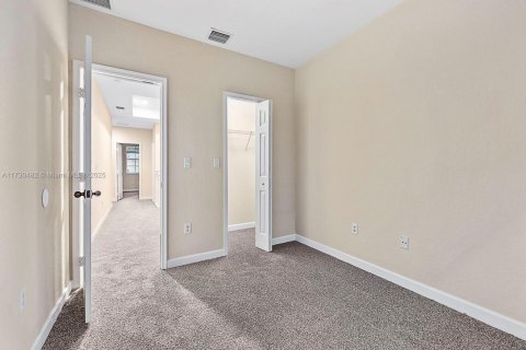 Townhouse in Homestead, Florida 4 bedrooms, 172.05 sq.m. № 1804411 - photo 21