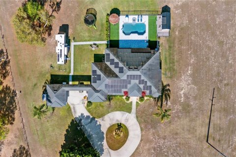 House in Winter Garden, Florida 5 bedrooms, 321.91 sq.m. № 1574475 - photo 3