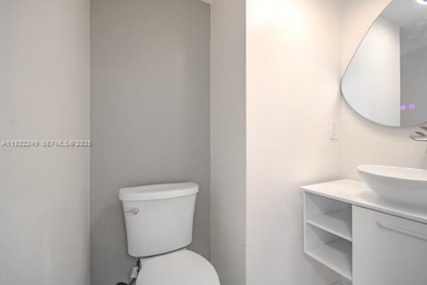 Townhouse in Coral Springs, Florida 3 bedrooms, 125.79 sq.m. № 1976159 - photo 8