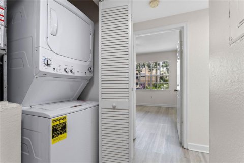Condominio en alquiler en Orlando, Florida, 3 dormitorios, 120.31 m2 № 1915130 - foto 14