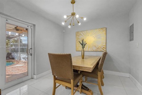 House in Miramar, Florida 3 bedrooms, 149.67 sq.m. № 2027776 - photo 21