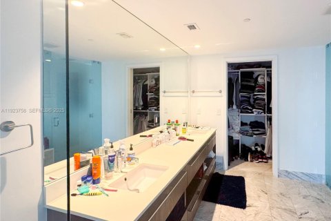 Copropriété à louer à Miami, Floride: 1 chambre, 89.09 m2 № 1982123 - photo 12