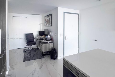 Copropriété à louer à Miami, Floride: 1 chambre, 89.09 m2 № 1982123 - photo 17