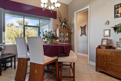 House in Port Charlotte, Florida 3 bedrooms, 221.85 sq.m. № 1562731 - photo 19