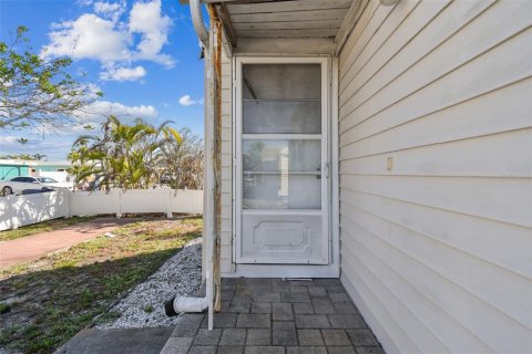 Casa en venta en Madeira Beach, Florida, 2 dormitorios, 65.77 m2 № 1648181 - foto 9