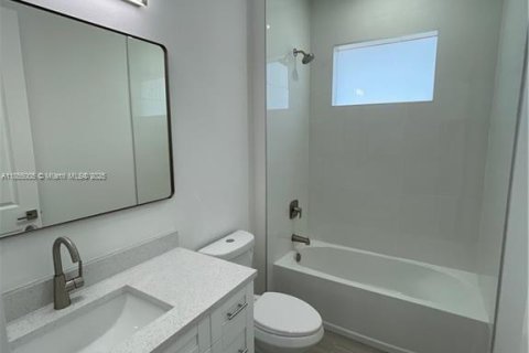 House in Lehigh Acres, Florida 3 bedrooms № 1874163 - photo 20