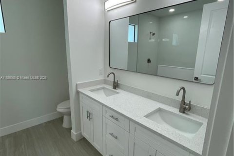 House in Lehigh Acres, Florida 3 bedrooms № 1874163 - photo 16