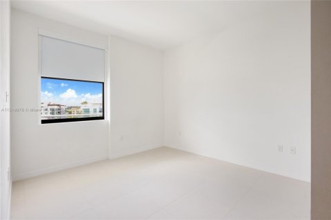Condo in Bay Harbor Islands, Florida, 3 bedrooms  № 1859971 - photo 23