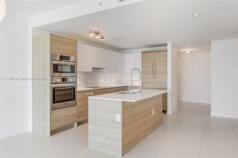 Condo in Bay Harbor Islands, Florida, 3 bedrooms  № 1859971 - photo 5