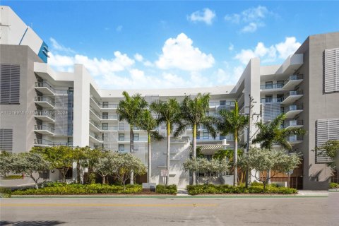 Condo in Bay Harbor Islands, Florida, 3 bedrooms  № 1859971 - photo 13
