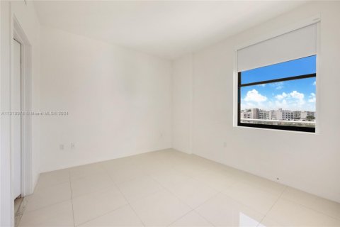 Condo in Bay Harbor Islands, Florida, 3 bedrooms  № 1859971 - photo 22
