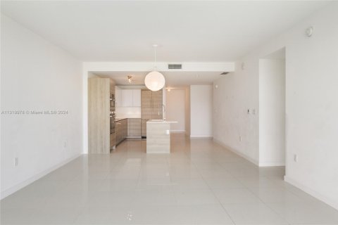 Condo in Bay Harbor Islands, Florida, 3 bedrooms  № 1859971 - photo 20