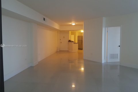 Condominio en alquiler en Miami, Florida, 2 dormitorios, 91.97 m2 № 2182405 - foto 7