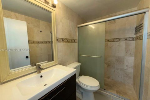 Condominio en alquiler en Miami, Florida, 2 dormitorios, 91.97 m2 № 2182405 - foto 23