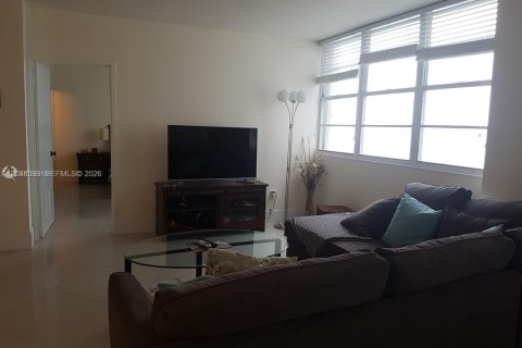 Condominio en alquiler en Miami, Florida, 2 dormitorios, 91.97 m2 № 2182405 - foto 12