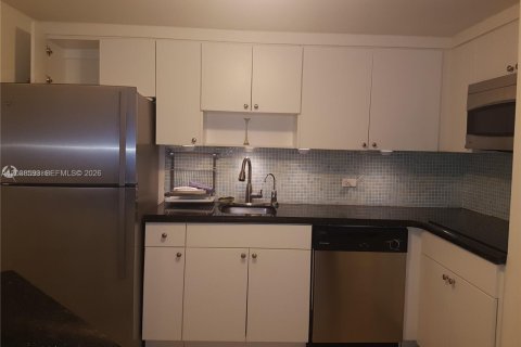 Condominio en alquiler en Miami, Florida, 2 dormitorios, 91.97 m2 № 2182405 - foto 5