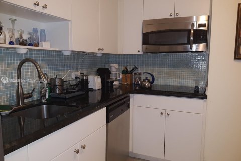 Condominio en alquiler en Miami, Florida, 2 dormitorios, 91.97 m2 № 2182405 - foto 4