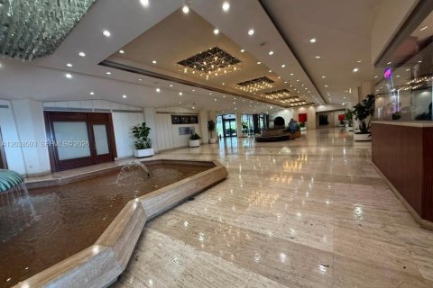 Condominio en alquiler en Miami, Florida, 2 dormitorios, 91.97 m2 № 2182405 - foto 22