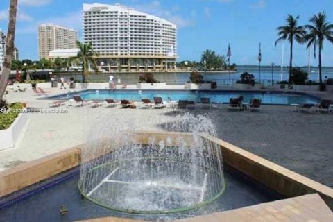 Condominio en alquiler en Miami, Florida, 2 dormitorios, 91.97 m2 № 2182405 - foto 17