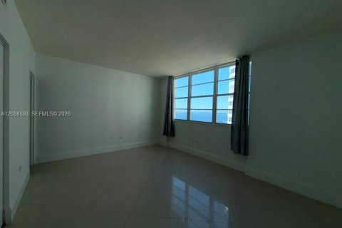 Condominio en alquiler en Miami, Florida, 2 dormitorios, 91.97 m2 № 2182405 - foto 18
