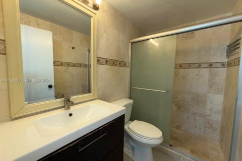 Condominio en alquiler en Miami, Florida, 2 dormitorios, 91.97 m2 № 2182405 - foto 21