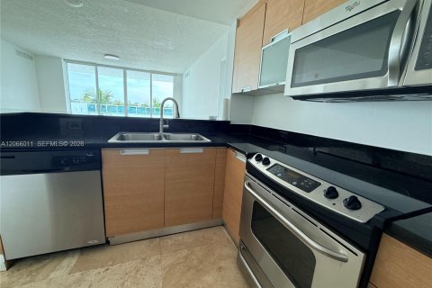 Condominio en venta en North Bay Village, Florida, 2 dormitorios, 136.57 m2 № 2288508 - foto 10