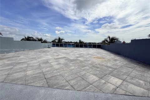 Condominio en venta en North Bay Village, Florida, 2 dormitorios, 136.57 m2 № 2288508 - foto 5