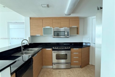 Condominio en venta en North Bay Village, Florida, 2 dormitorios, 136.57 m2 № 2288508 - foto 9
