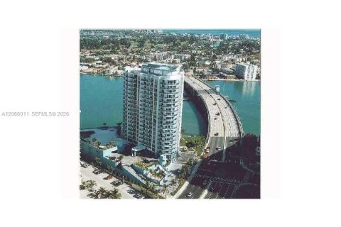 Condominio en North Bay Village, Florida, 2 dormitorios № 2288508