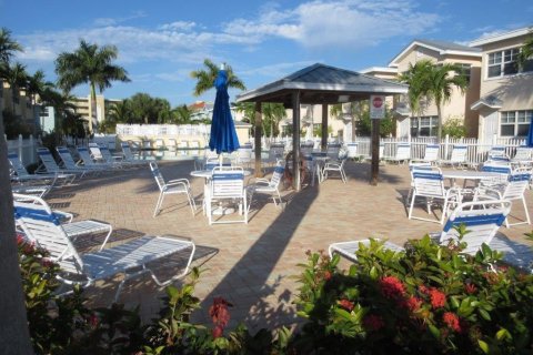 Condominio en venta en Indian Rocks Beach, Florida, 2 dormitorios, 88.26 m2 № 1800360 - foto 15