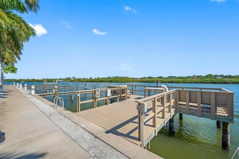 Condominio en venta en Indian Rocks Beach, Florida, 2 dormitorios, 88.26 m2 № 1800360 - foto 11