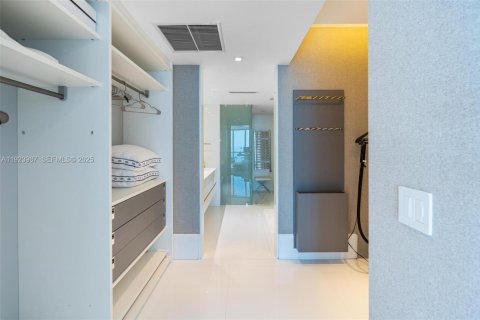 Condominio en venta en Sunny Isles Beach, Florida, 4 dormitorios, 230.86 m2 № 1982355 - foto 6