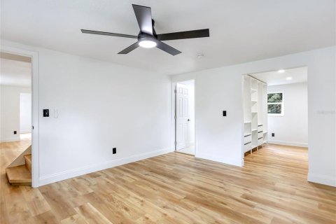 Casa en venta en Orlando, Florida, 4 dormitorios, 184.88 m2 № 2151220 - foto 13