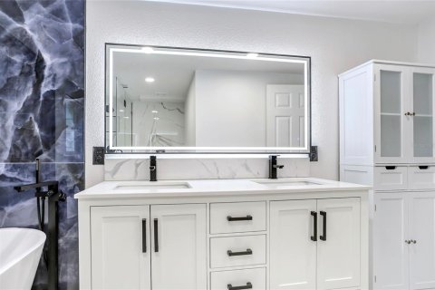 Casa en venta en Orlando, Florida, 4 dormitorios, 184.88 m2 № 2151220 - foto 18