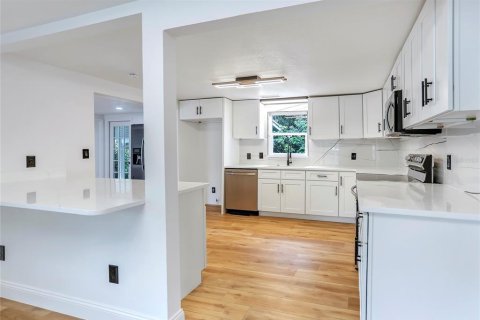 Casa en venta en Orlando, Florida, 4 dormitorios, 184.88 m2 № 2151220 - foto 6